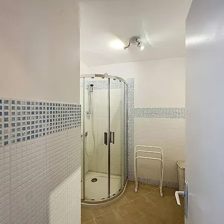 Lumineux A 100m De La Des Lecques, Parking Inclus - Fr-1-770-42 Apartment